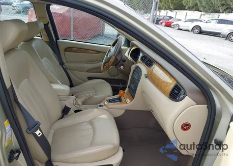 2006 Jaguar X-Type 3.0 из США, поврежденный, VIN SAJWA51A96WE77130